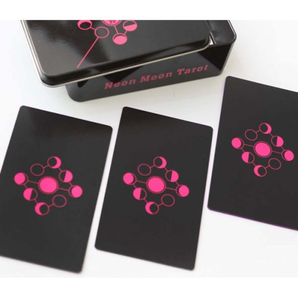 Карти ТАРО НЕОНОВОГО МІСЯЦЯ NEON MOON TAROT