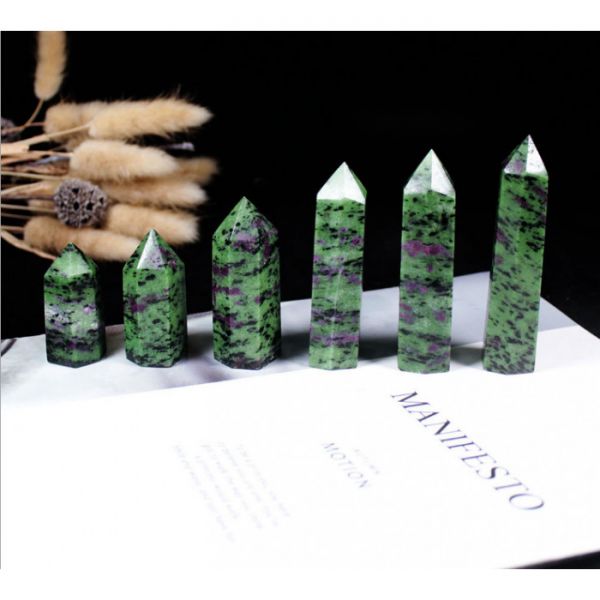 Кристал Цоизит с рубином высота 6 - 7 см