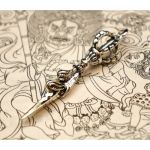 Кулон  Пурбу белый метал