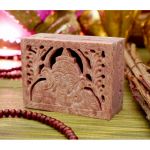 Шкатулка кам'яна з різьбленням