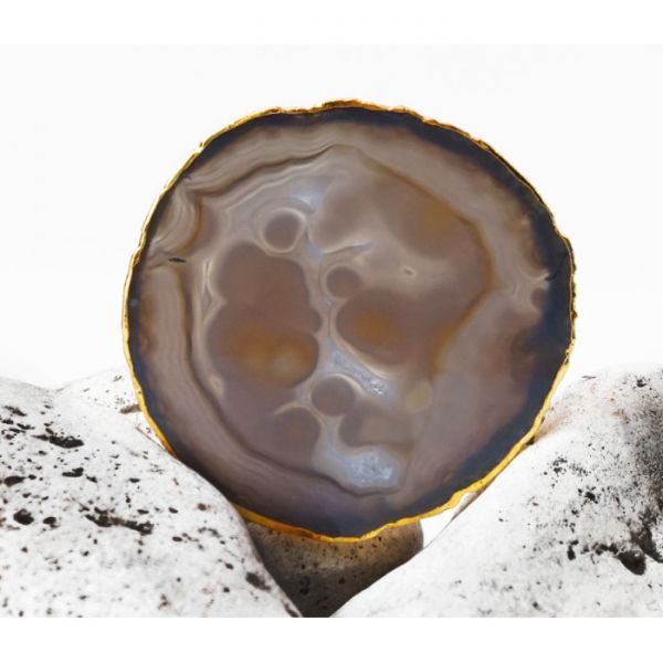 Срез агата с золотой каёмкой 8 - 10см. Серый