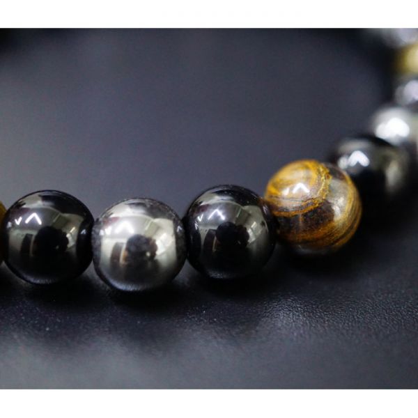 Браслет із каменів  Гематит, Тигрове око, Чорний агат 8мм (26 намистин)